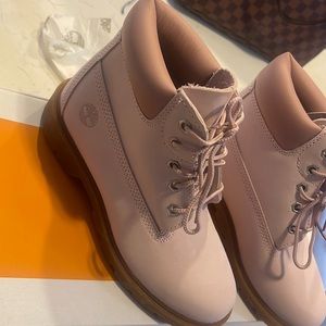 Kids Brand New Timberland boots never worn size 3